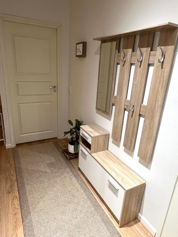 Cozy Centre Apartament كوبيو المظهر الخارجي الصورة